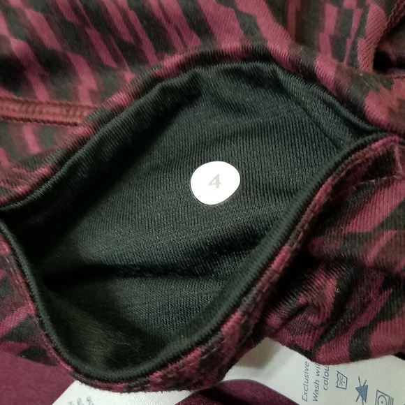 Lululemon Wunder Under Crop - Picture 12 of 12